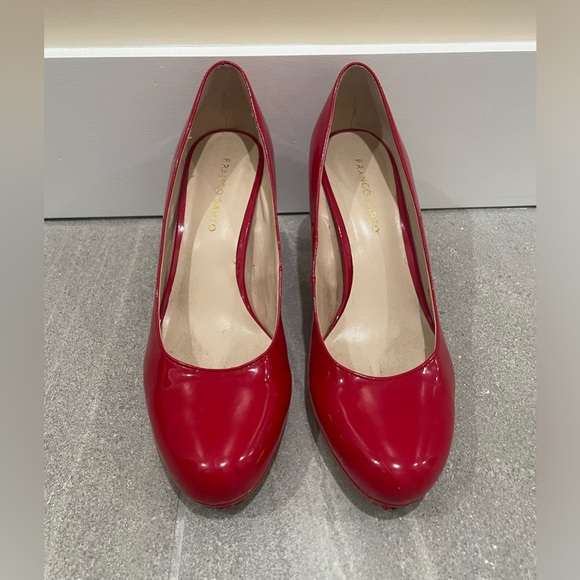 Red patent leather pumps - Picture 2 of 2